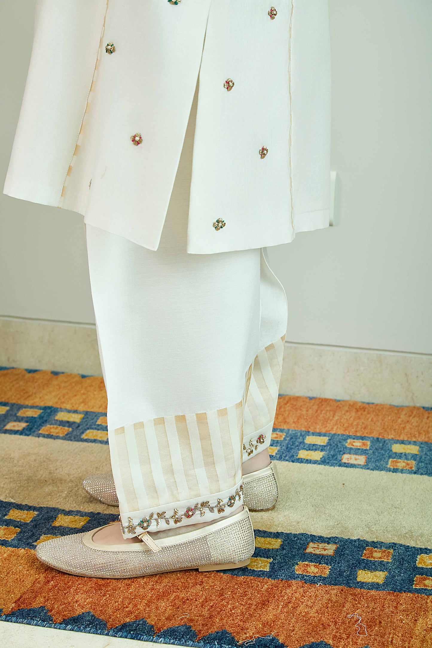 Raaz-e-Bahar Ecru - Pure Silk Chanderi Set