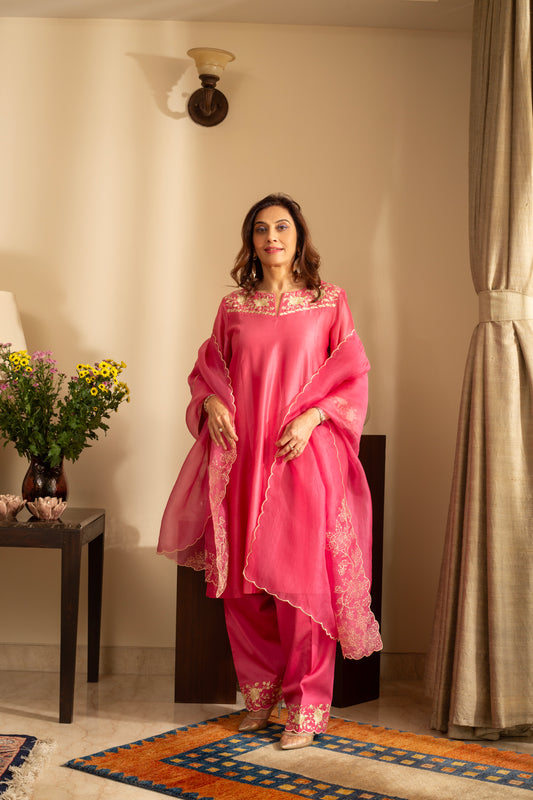 Kaner Candy Pink  Embroidered Pure Silk Chanderi 3 Pc Suit Set with pure organza scallop dupatta
