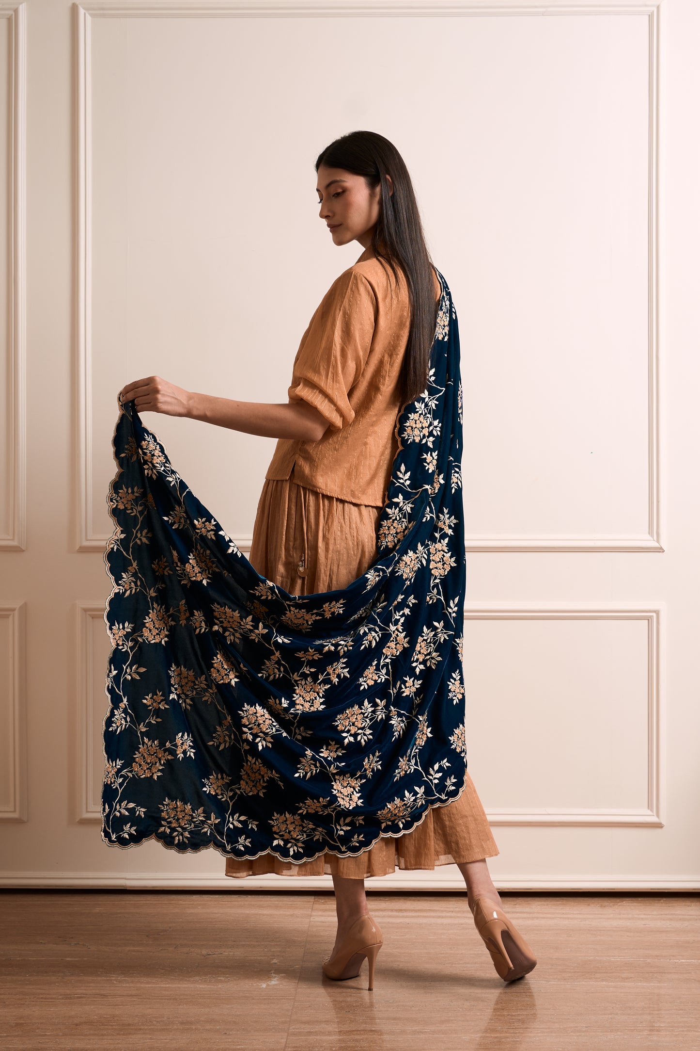 Deep Green Zari Embroidered Stole