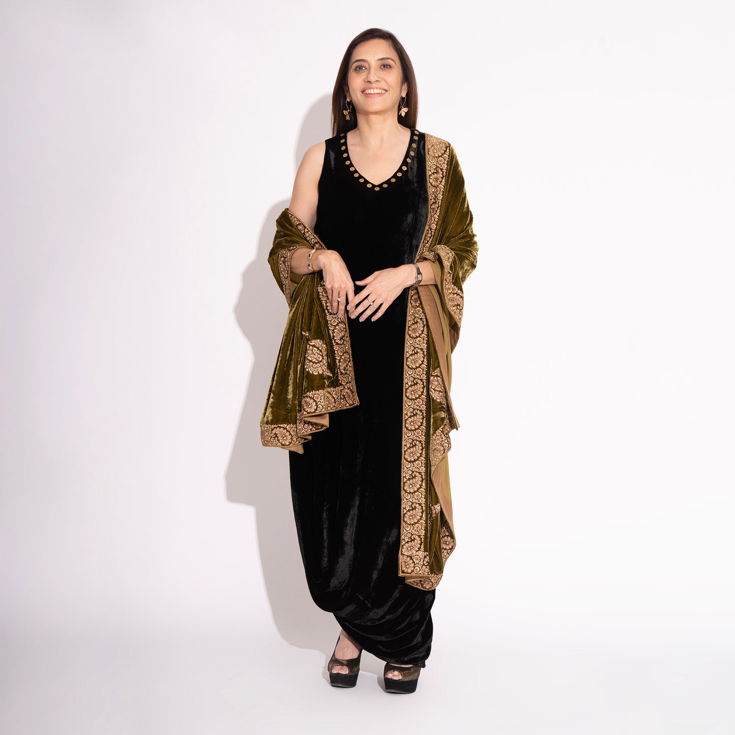 Mehndi Green Silk Velvet Kashmiri Embroidery Stole