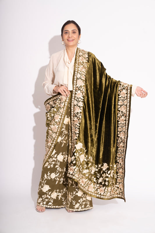 Mehndi Green Makhmal Stole with Parsi Embroidery