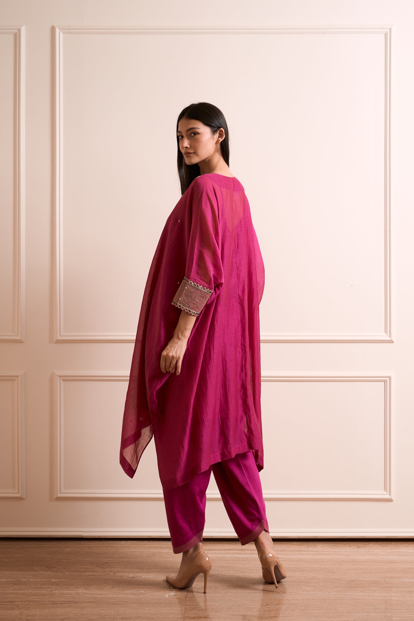 Bela Majenta Malmal Kaftan kurta Set