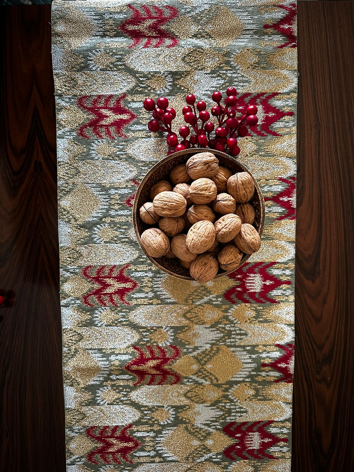 SAGE GREEN VELVET IKAT ZARI TABLE RUNNER