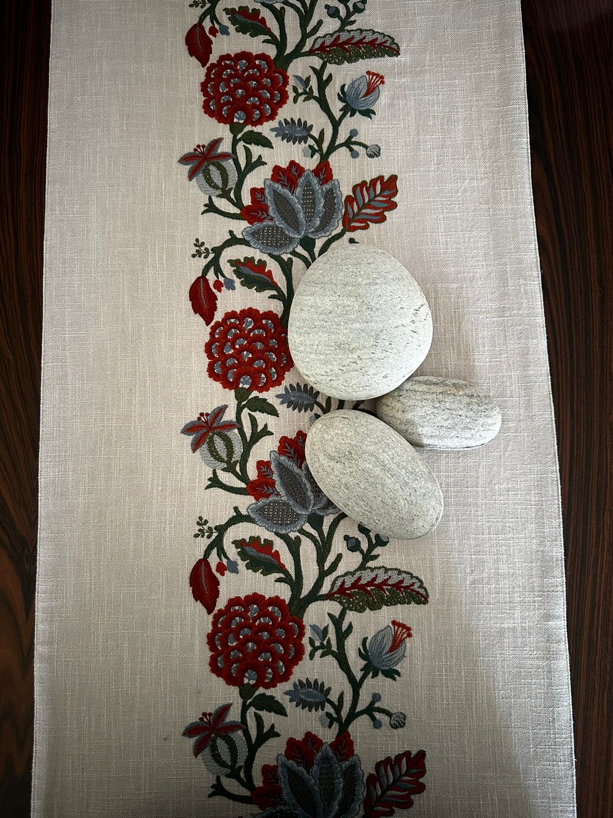 SAND FLORAL GREY EMBROIDERY TABLE RUNNER WITH TASSLES