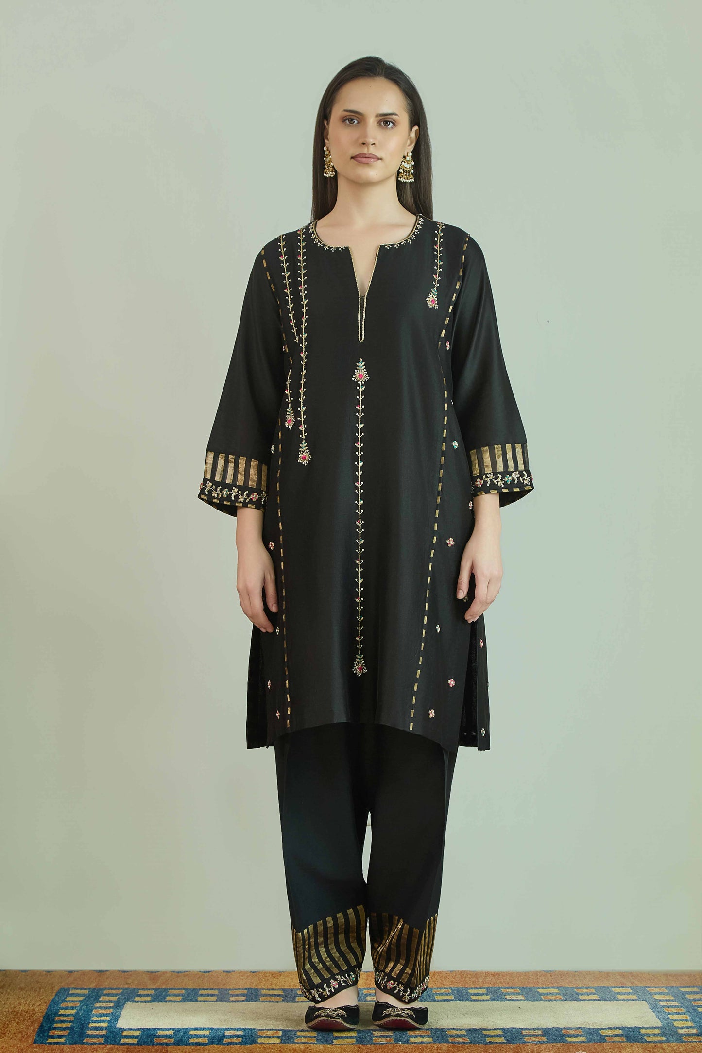 Raaz-e-Bahar Black - Pure Silk Chanderi Set