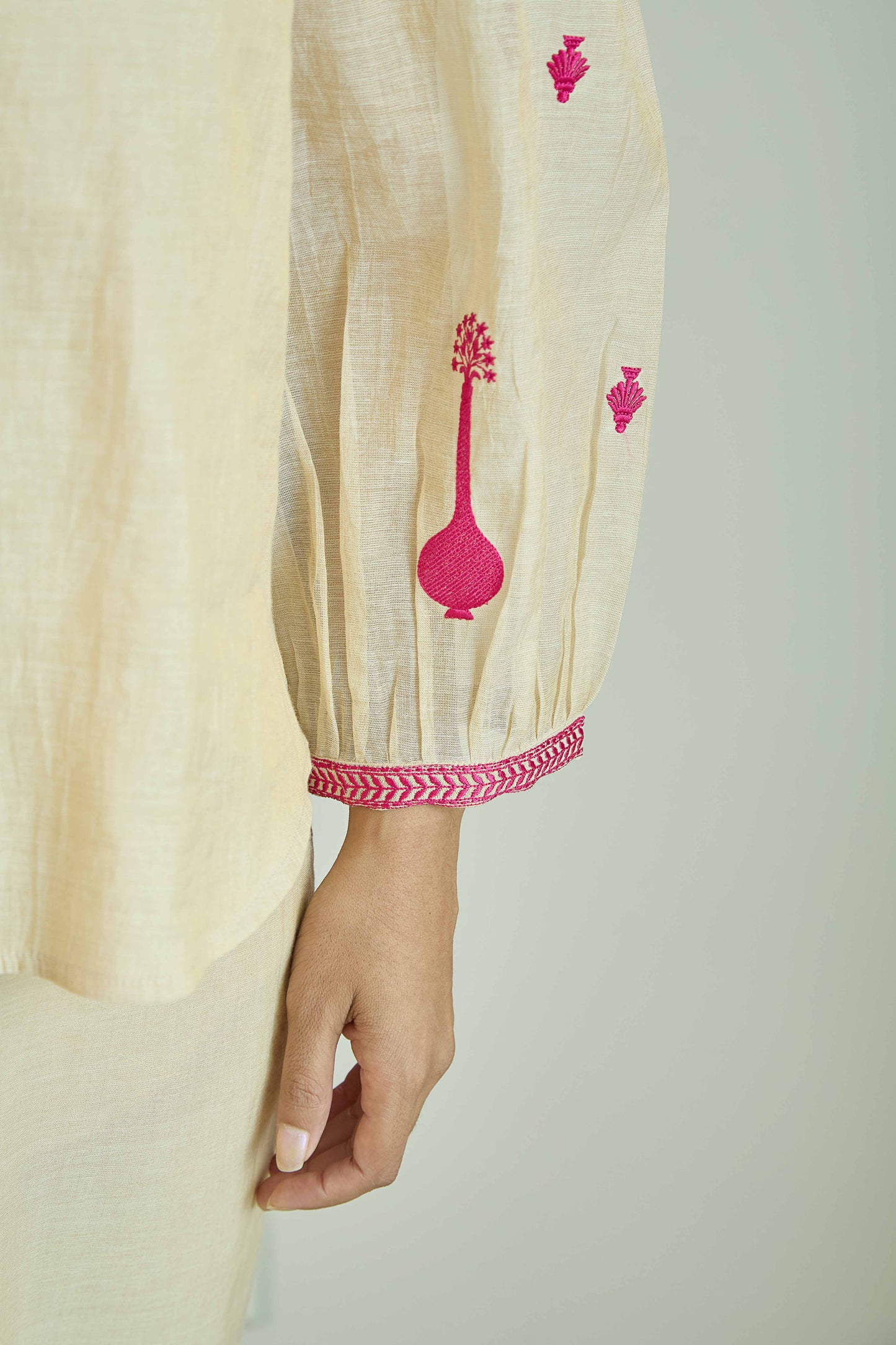 Aasman Noor- Natural Beige Pure Silk Tissue Chanderi Coord Set