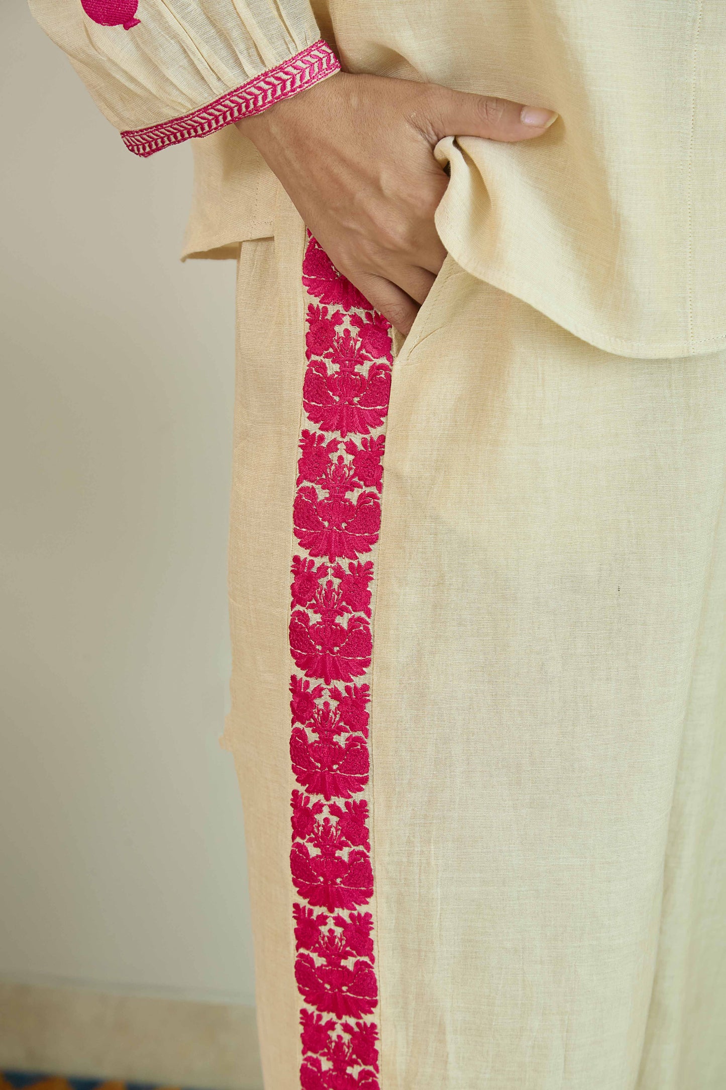 Aasman Noor- Natural Beige Pure Silk Tissue Chanderi Coord Set