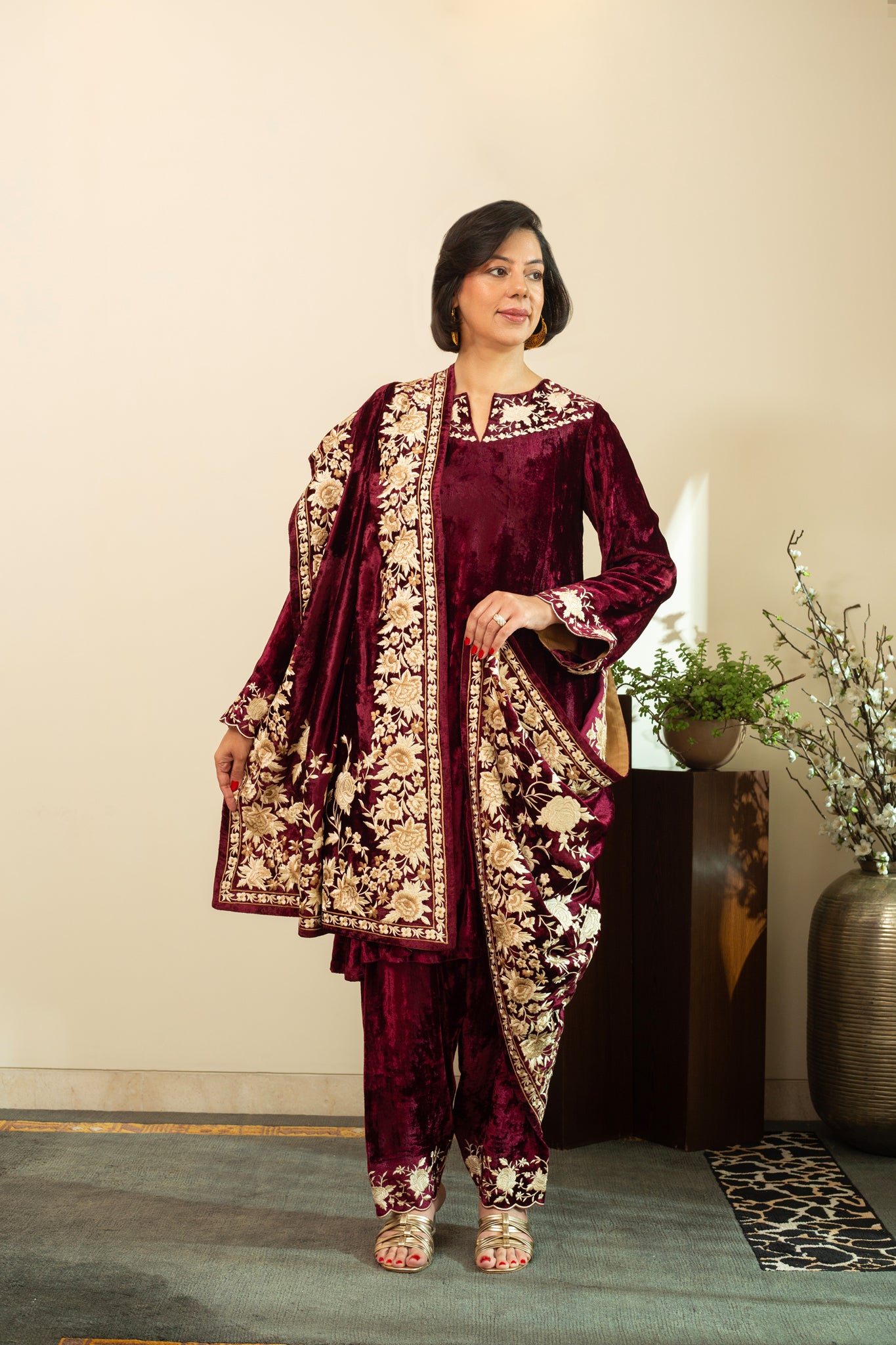 Wine Makhmal Embroidered Kurta Set With Pure Silk Organza Dupatta