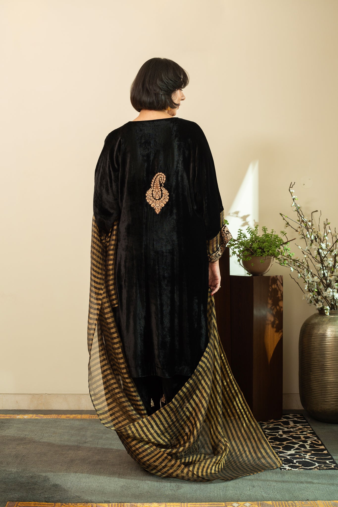 BLACK SILK VELVET KASHMIRI EMBROIDERED KAFTAN KURTA SET WITH PURE TISSUE ORGANZA TISSUE DUPATTA