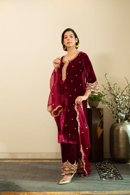 CHANTILLY LACE embroidered Kurta set in Silk Velvet with pure silk organza embroidered Dupatta