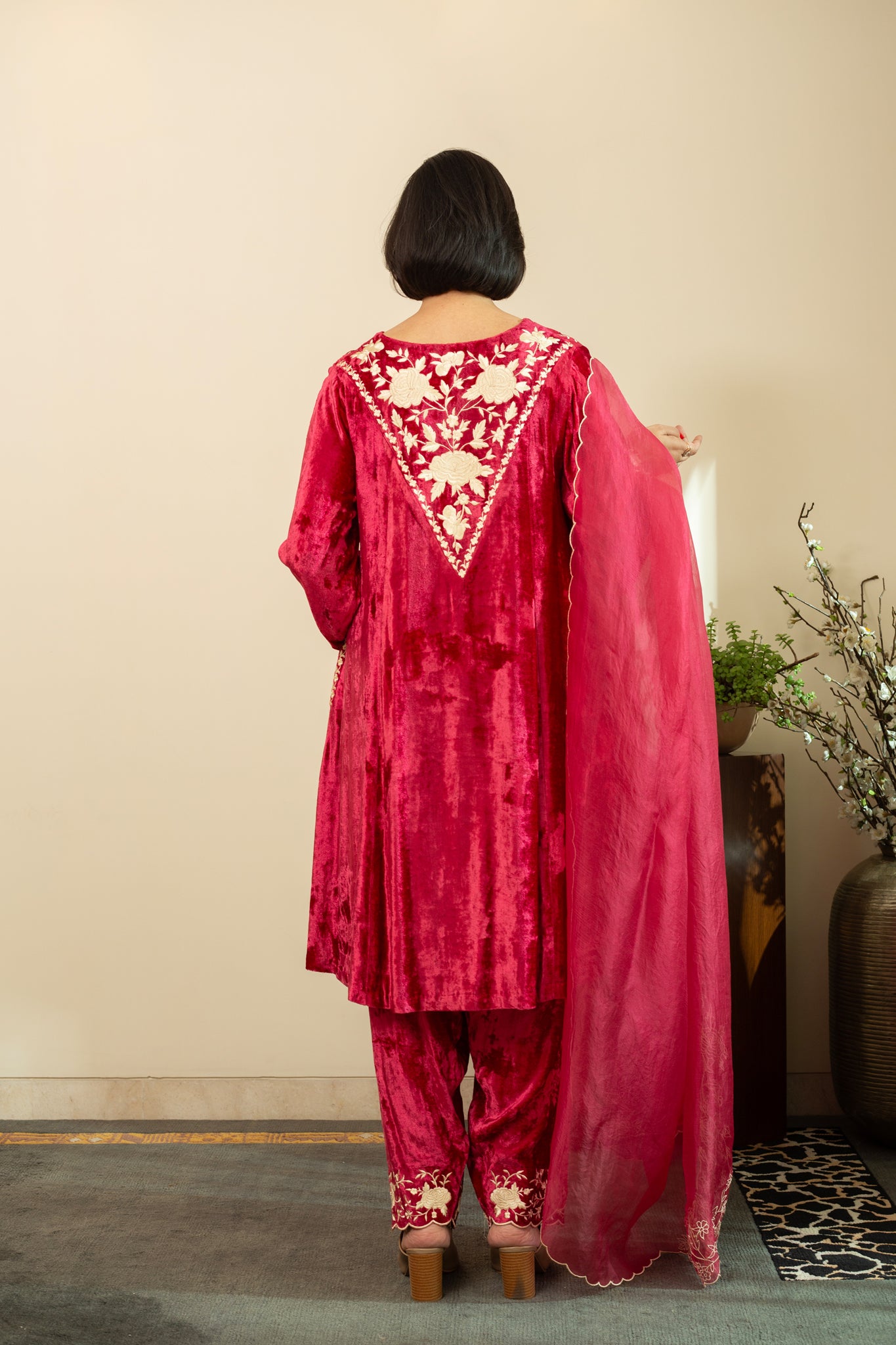 KANER Rani Pink Makhmal Velvet Kurta Set with Dupatta