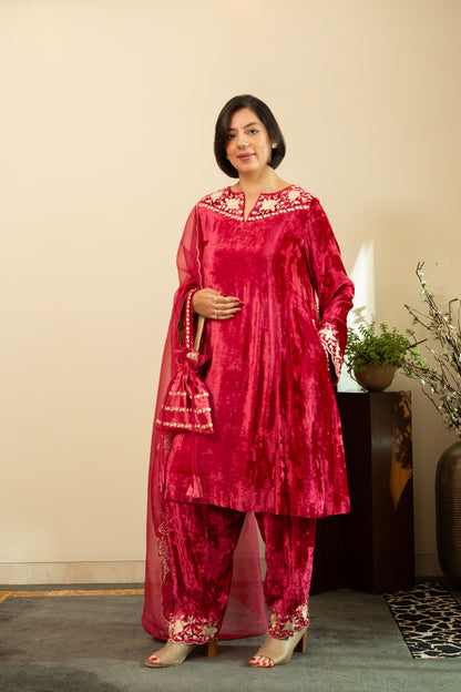 KANER Rani Pink Makhmal Velvet Kurta Set with Dupatta