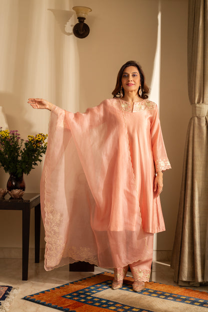 Kaner Pastel Peach Embroidered Pure Silk Chanderi 3 Pc Kurta Set with pure organza scallop dupatta