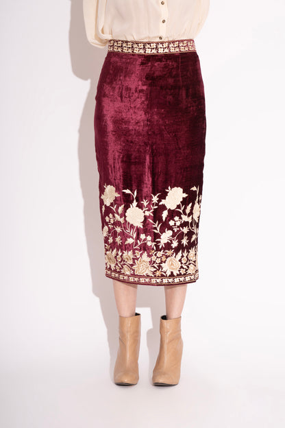 Wine Makhmal Embroidered Back Slit Straight Skirt