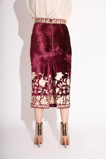 Wine Makhmal Embroidered Back Slit Straight Skirt