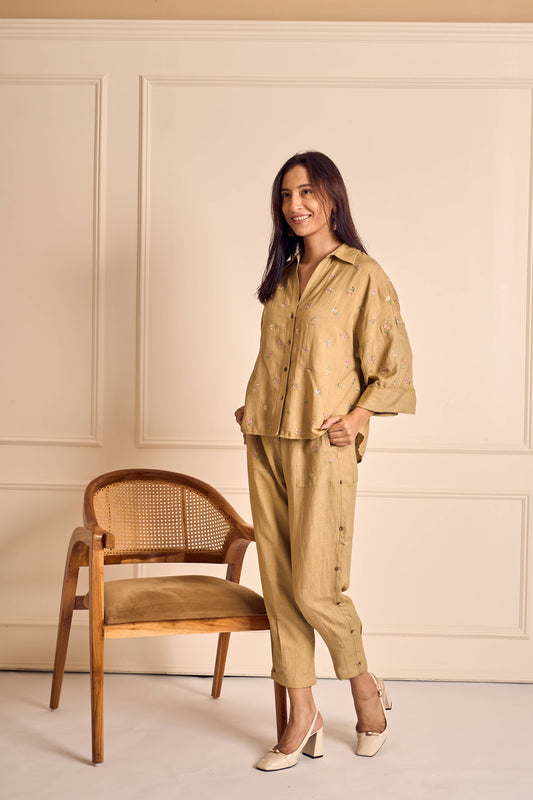MEADOW MUSE SAGE Ditsy flower embroirdered  Shirt
